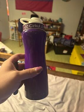 Cirkul Purple Hydration Bottle with White Cap steel